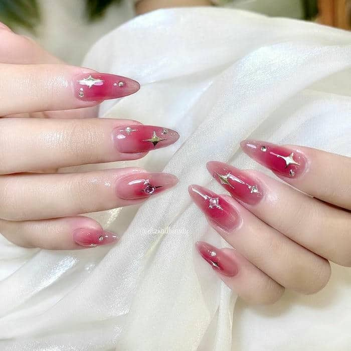 mẫu nail hồng thạch