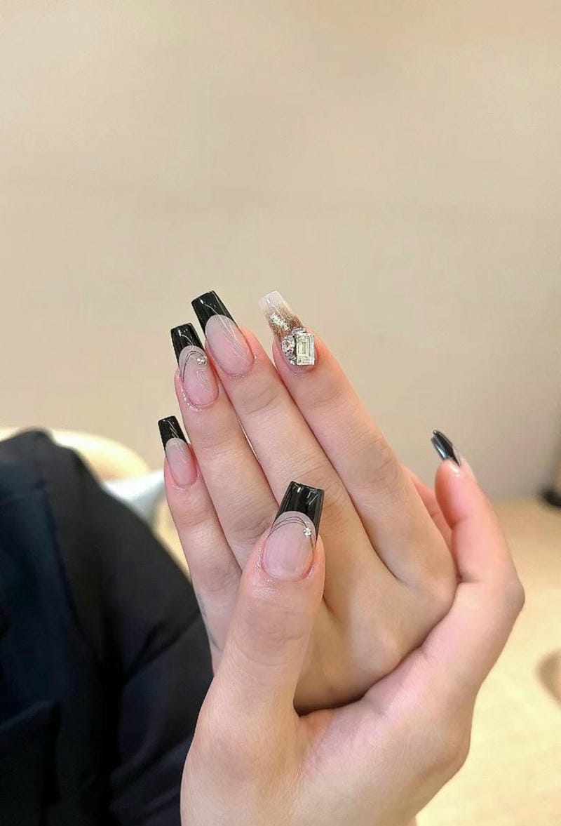 mẫu nail đơn giản cho chị em