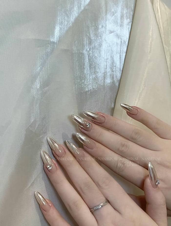 mẫu nail móng nhọn tròn đẹp