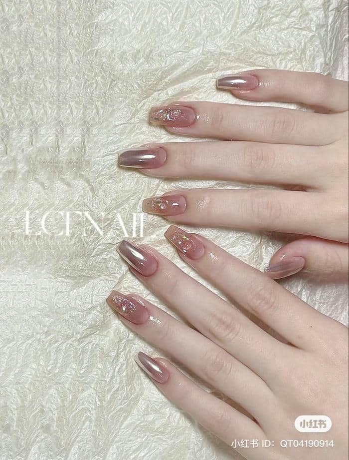 nail tráng gương màu đen hồng cá tính