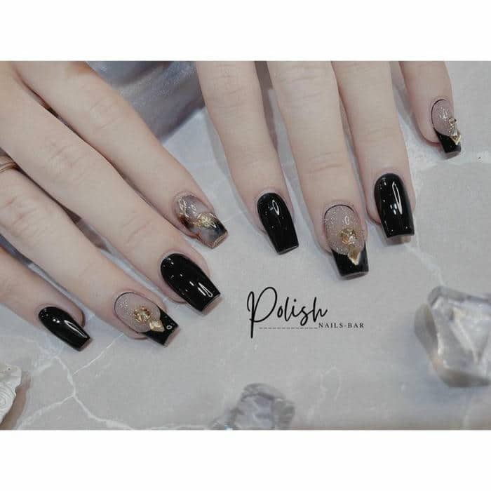 mẫu nail hồng đen