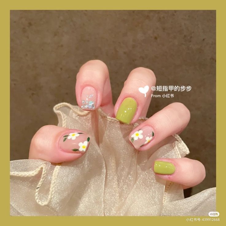 nail màu xanh neon đơn giản