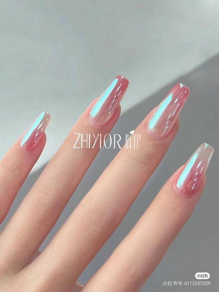 nail tráng gương kết hợp đính đá