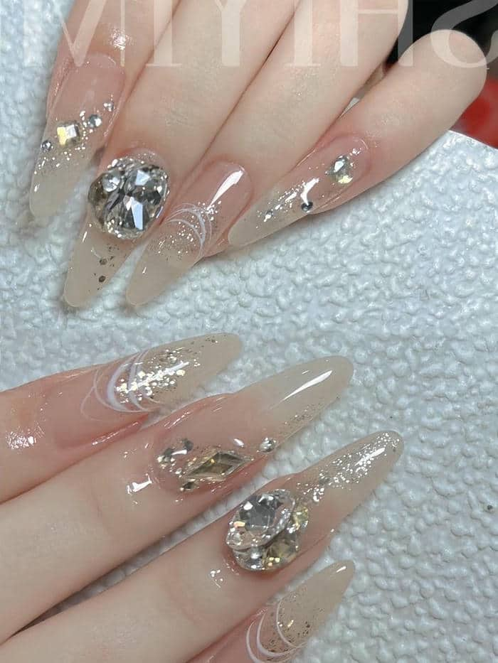 mẫu nail đẹp đính đá