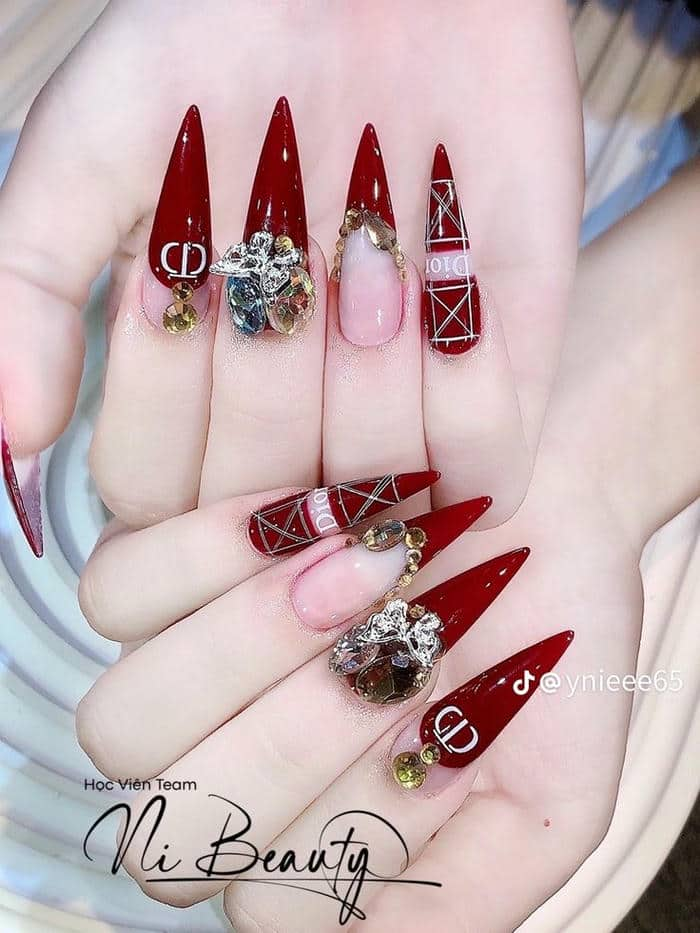 nail nhọn đơn giản