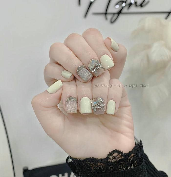 mẫu nail cho móng ngắn