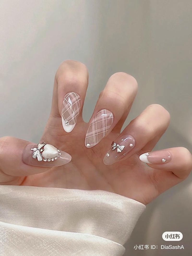 mẫu nail đơn giản nhẹ nhàng