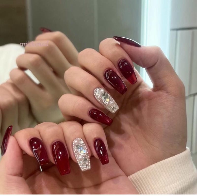 nail màu đỏ vẽ