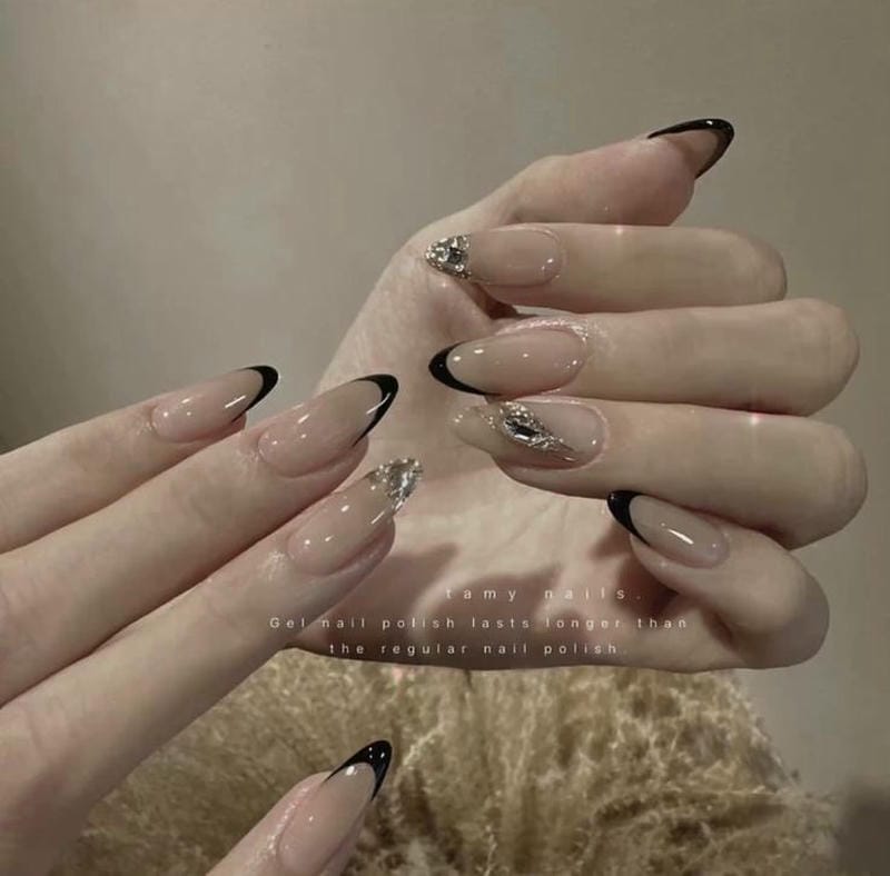 mẫu nail đơn giản đẹp