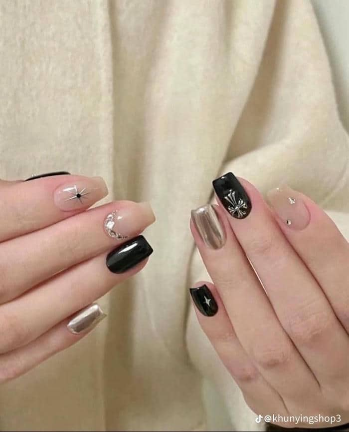 mẫu nail đen đính đá