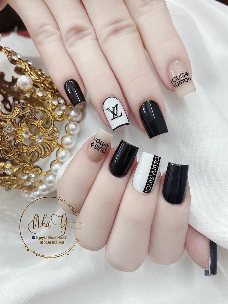 mẫu nail ngắn đơn giản