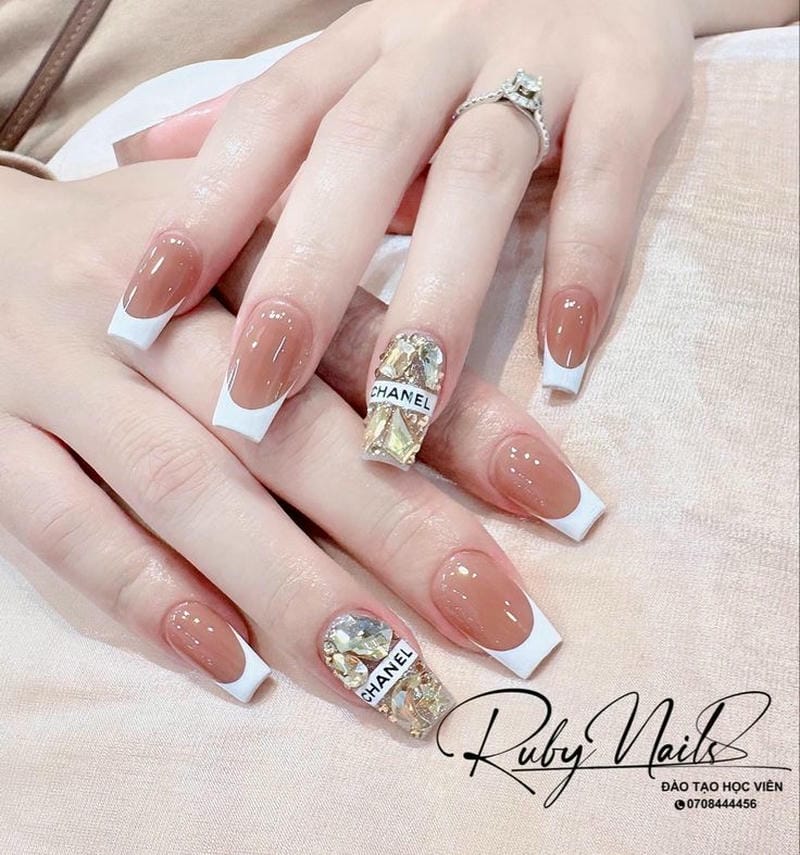 nail đính đá đơn giản, đẹp