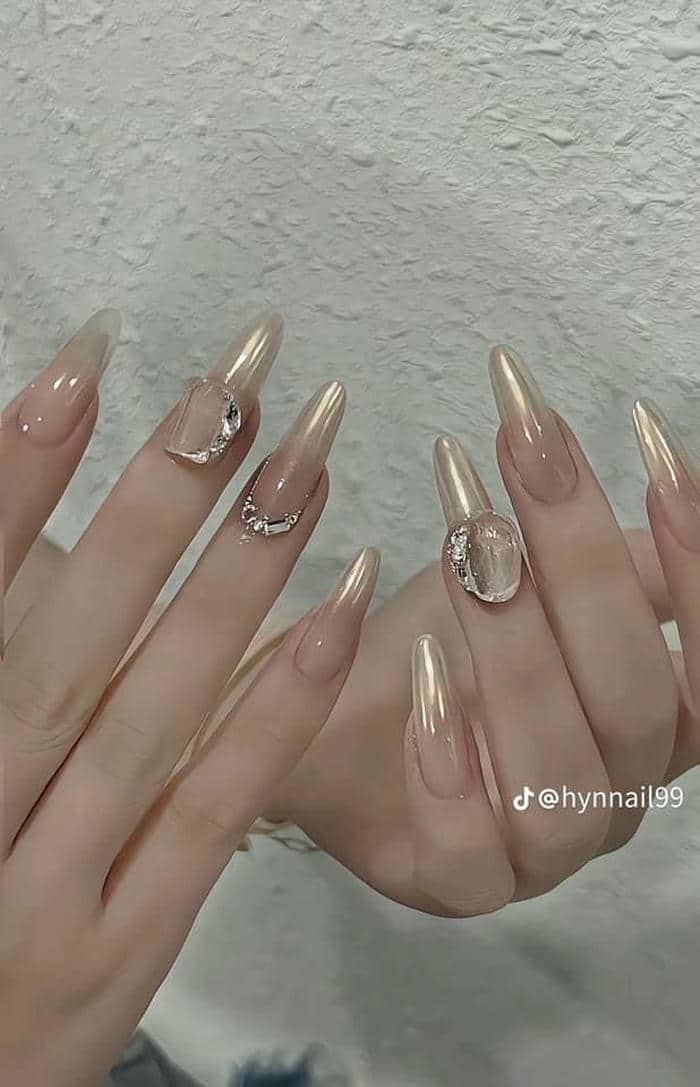 nail tráng gương trắng