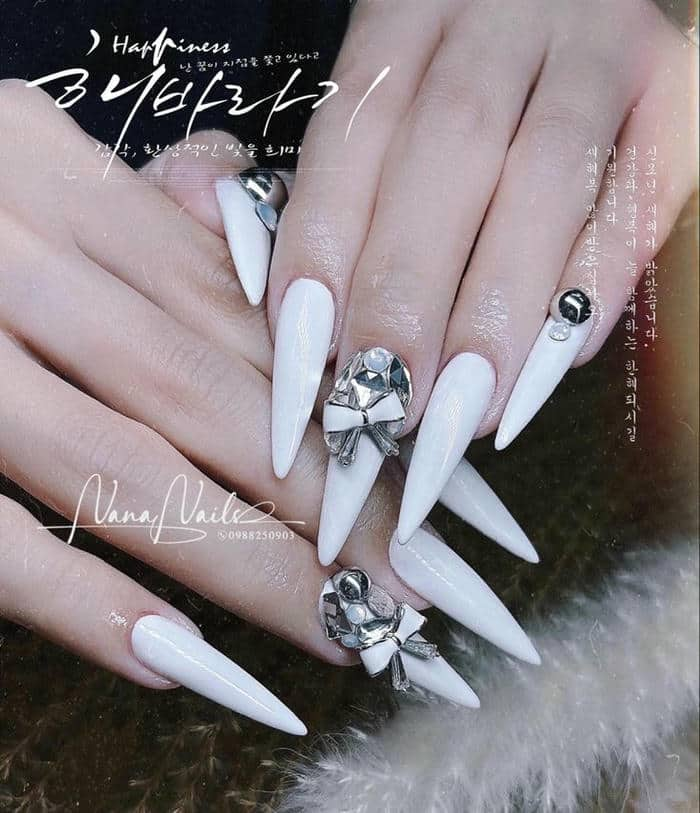 nail nhọn tròn đính đá