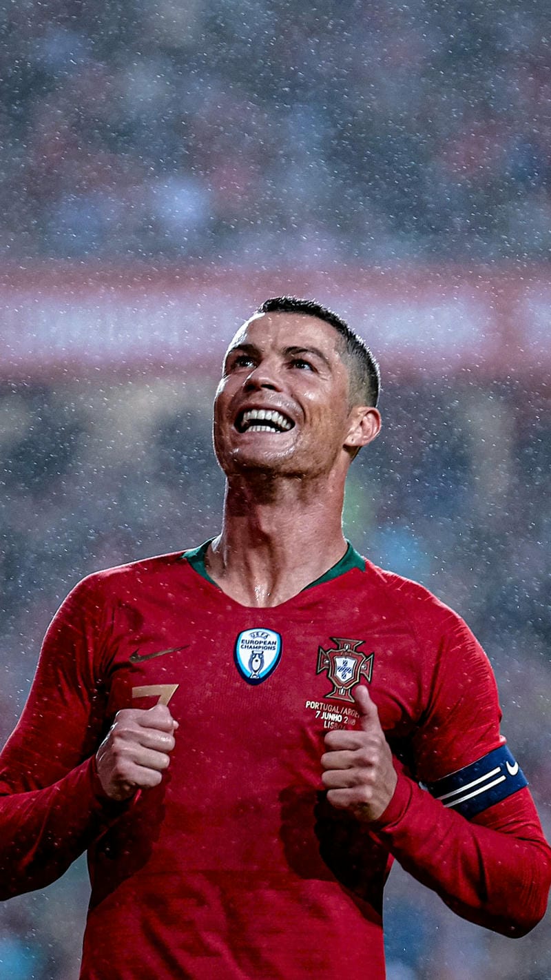 hình ronaldo ngầu